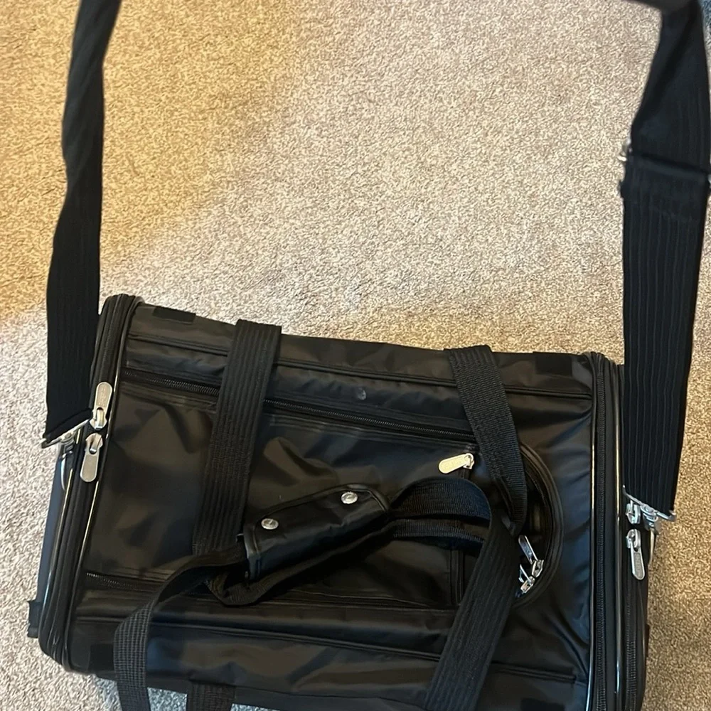 Pet Carrier with Wheels - Black